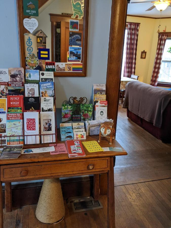 The One Cat Bed & Breakfast Brattleboro Bagian luar foto