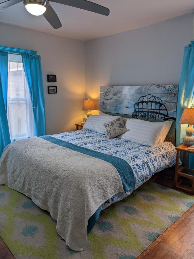 The One Cat Bed & Breakfast Brattleboro Bagian luar foto